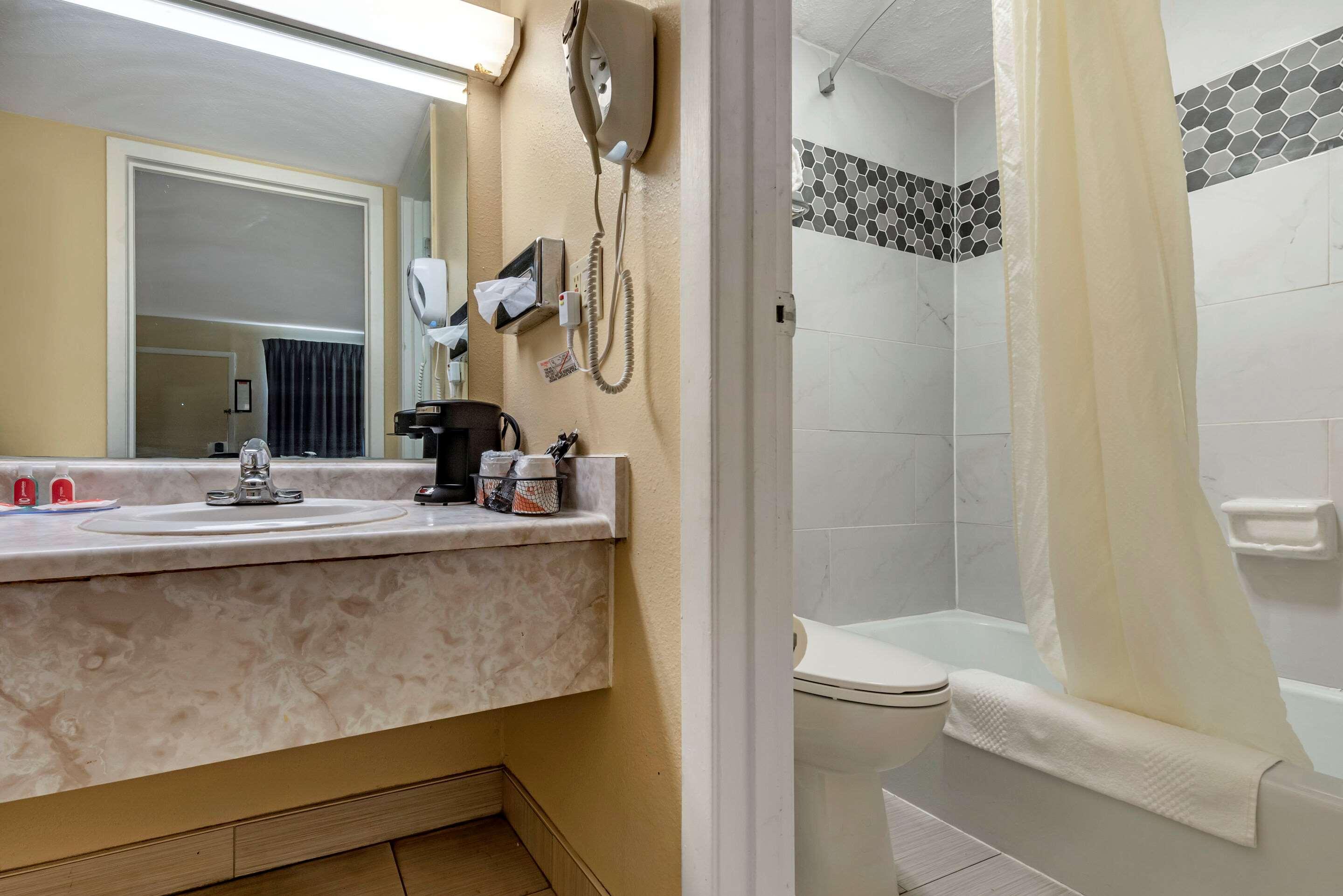 Econo Lodge Erlanger - Cincinnati Airport Dış mekan fotoğraf